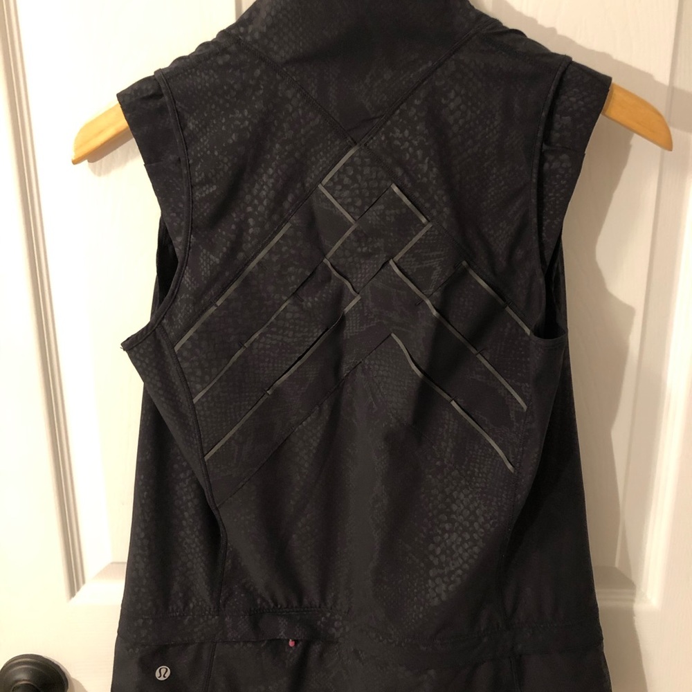 Lululemon animal print vest